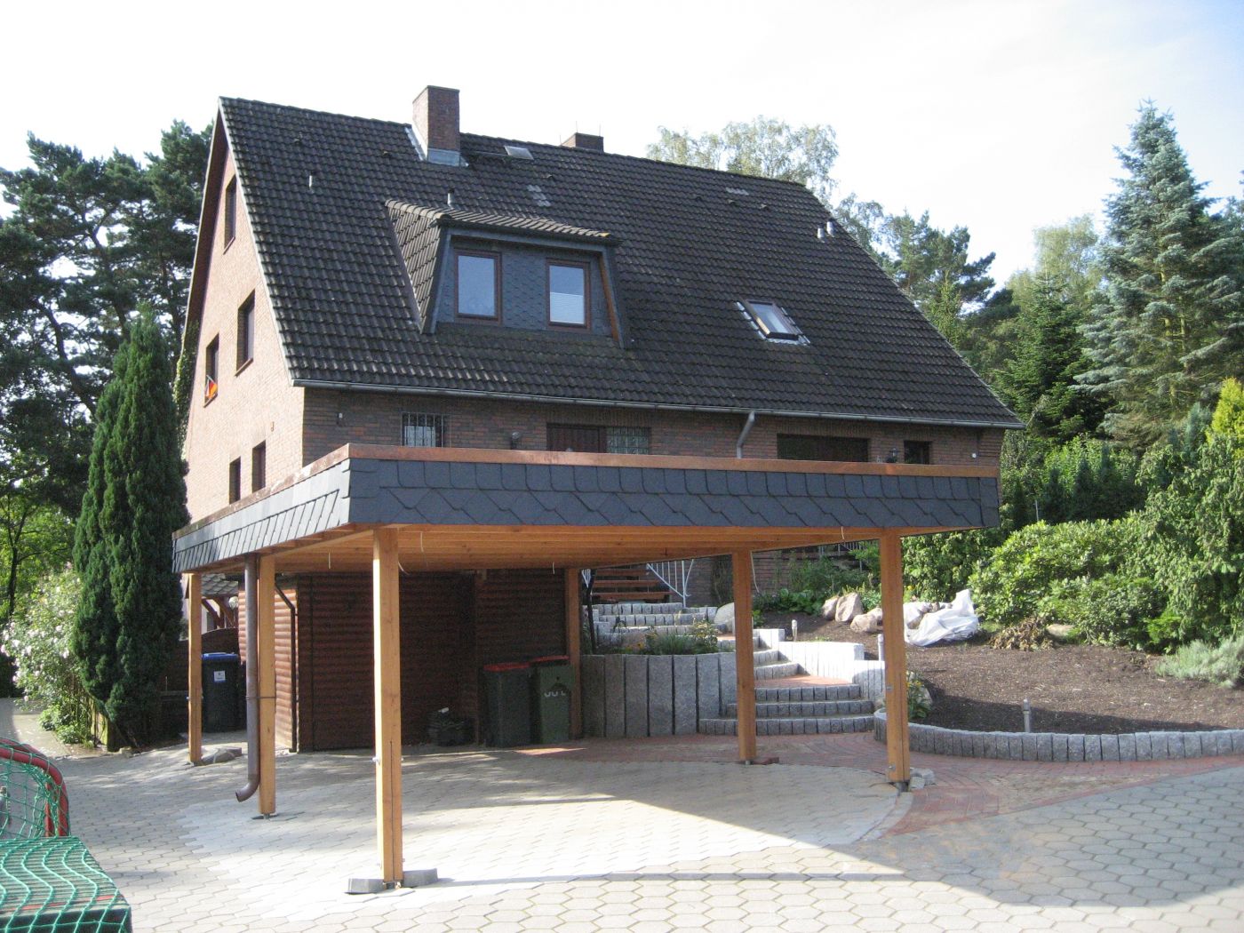 Doppelcarport mit besonders geringer Bauhöhe